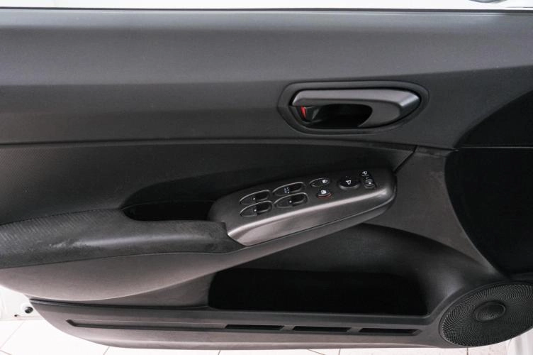 Honda Civic 18 из 21