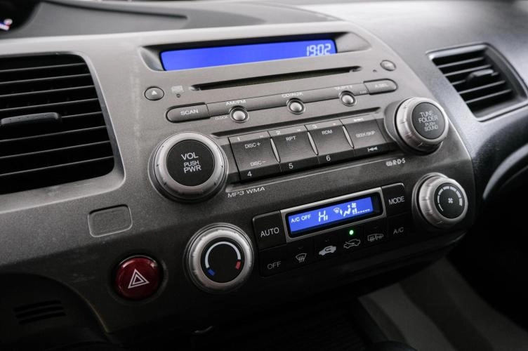 Honda Civic 15 из 21