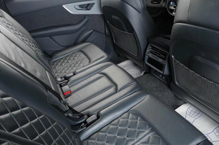 Audi Q7 9 из 25