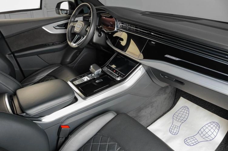 Audi Q7 10 из 25