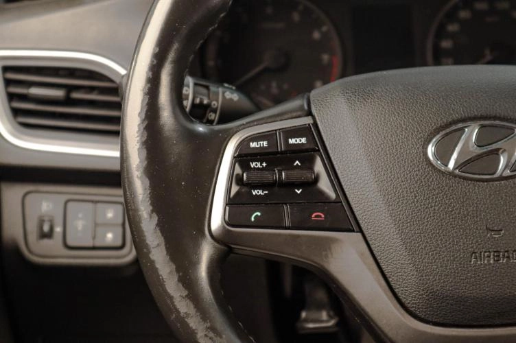 Hyundai Solaris 10 из 17