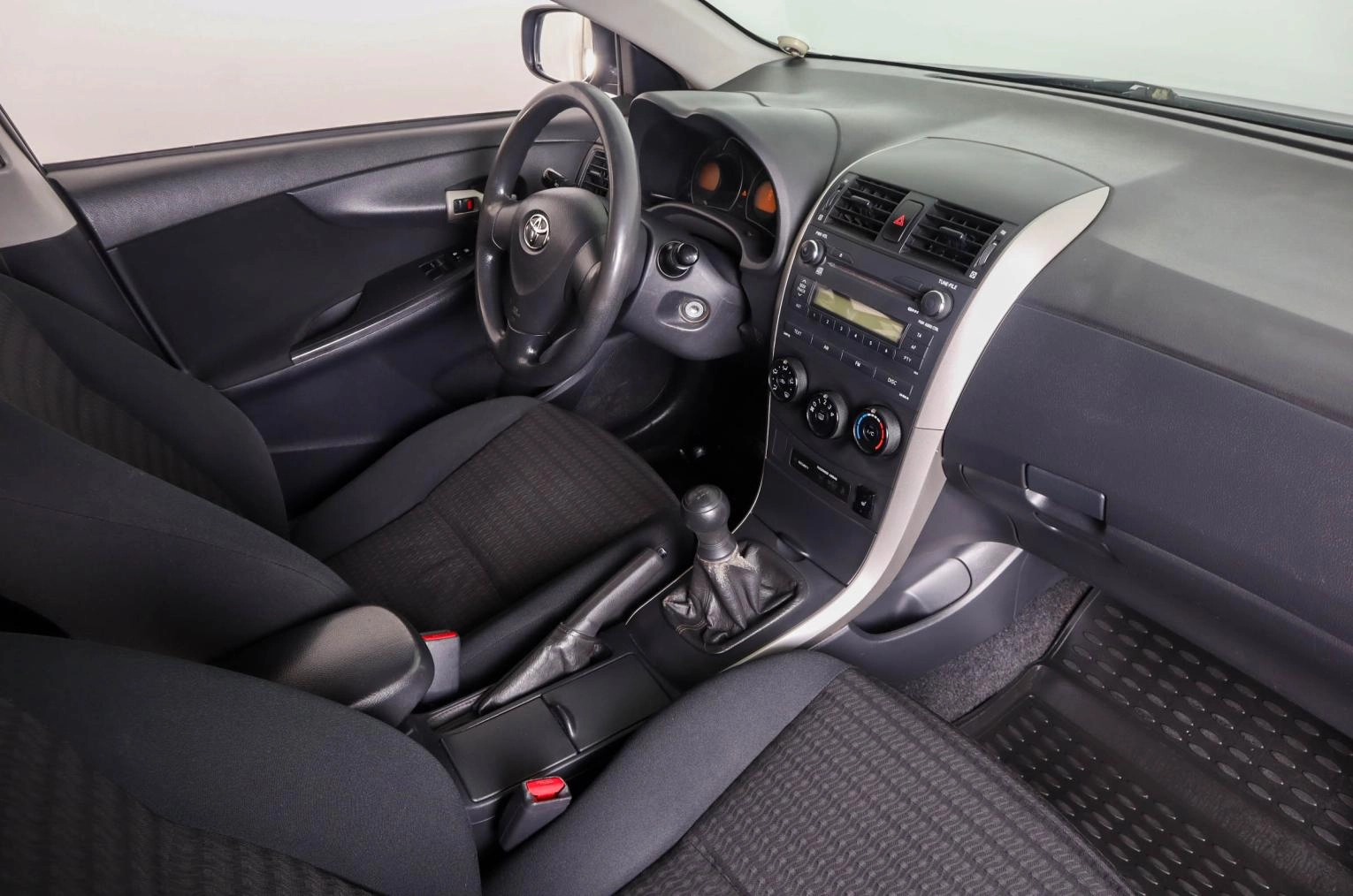 Toyota Corolla 11 из 20