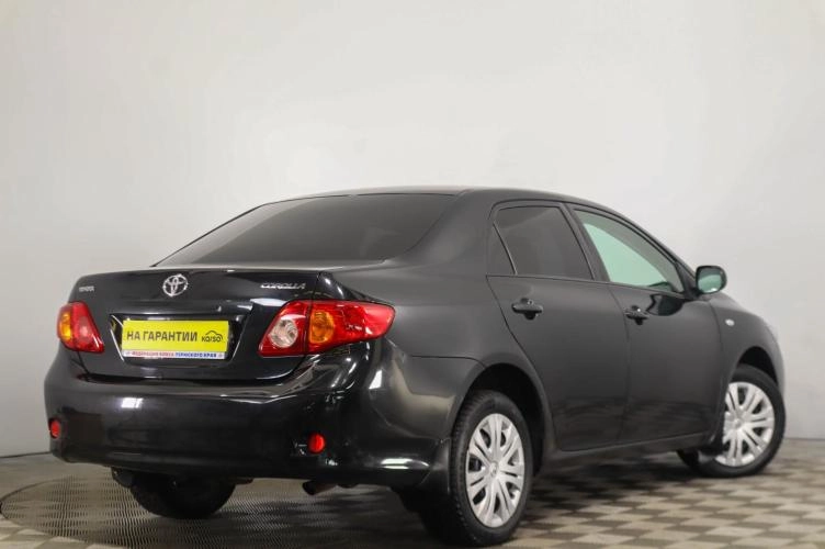 Toyota Corolla 4 из 6