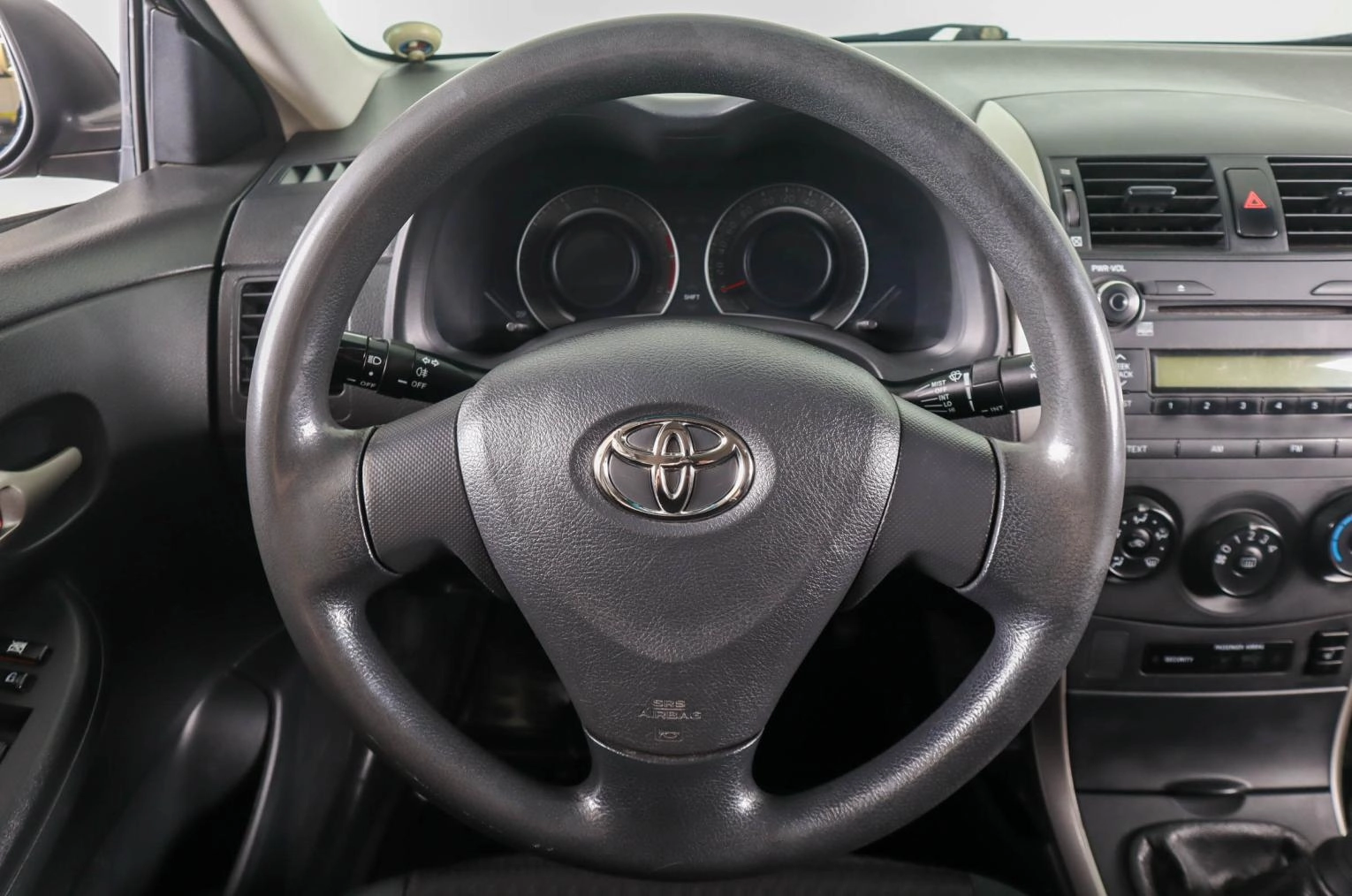 Toyota Corolla 15 из 20