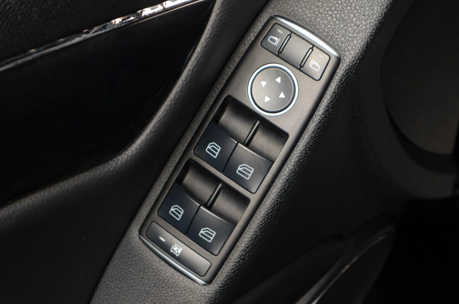 Mercedes-Benz C-класс 13 из 18