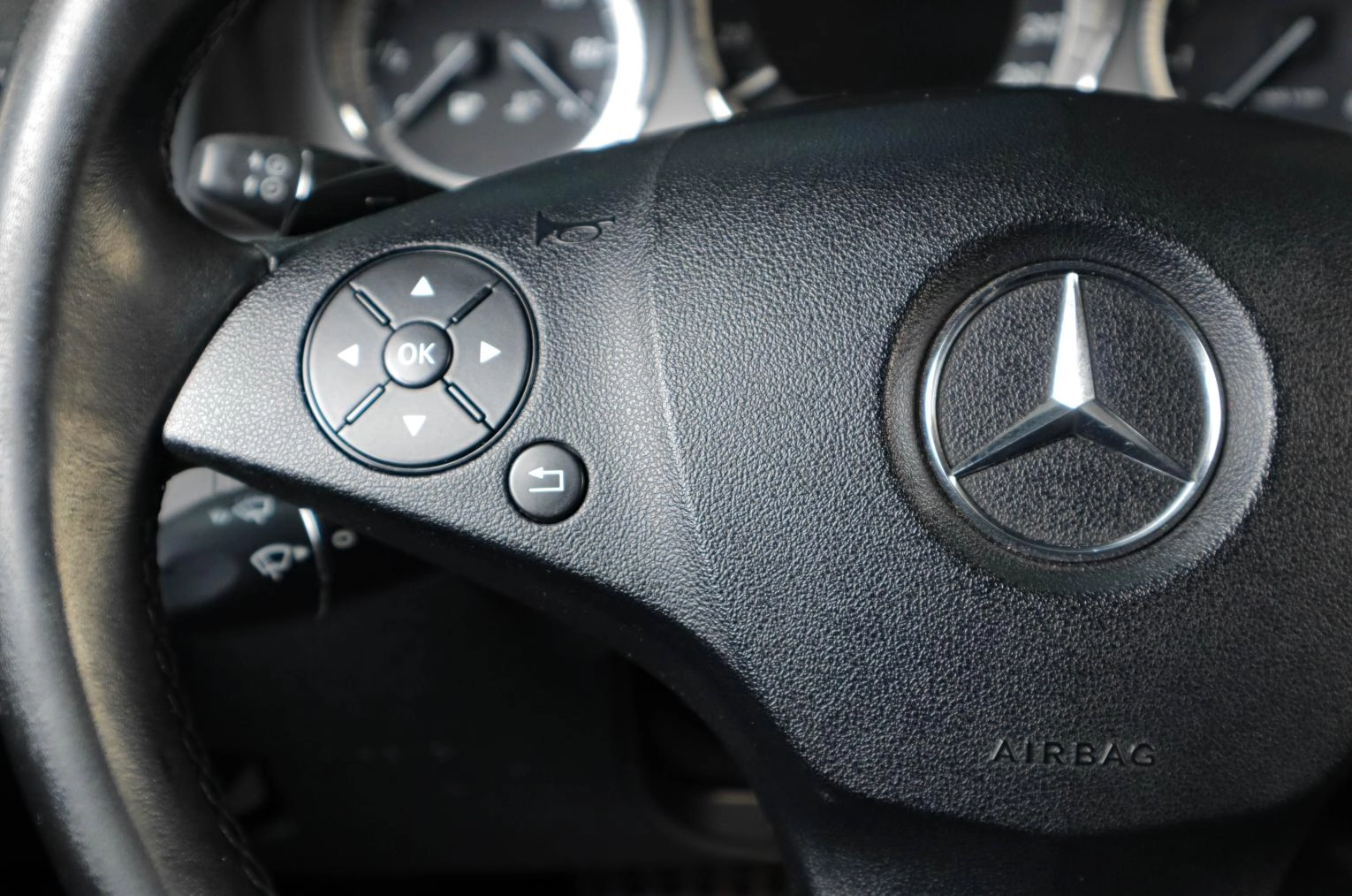 Mercedes-Benz C-класс 15 из 18