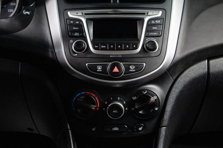 Hyundai Solaris 13 из 16