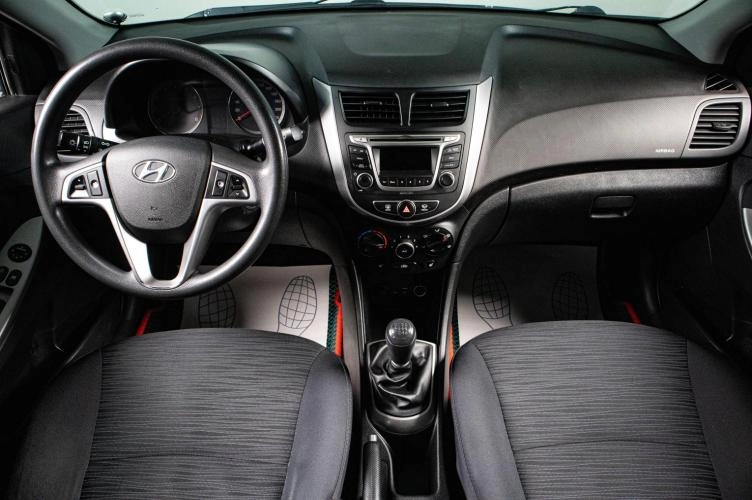 Hyundai Solaris 12 из 16