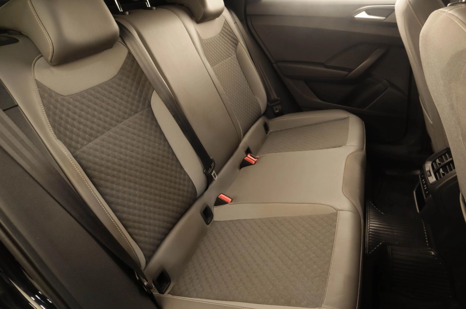 Volkswagen Taos 16 из 16