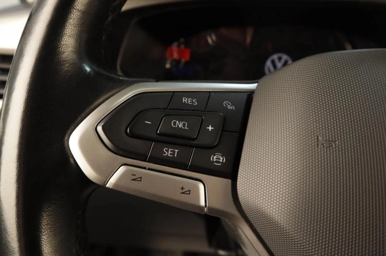 Volkswagen Taos 11 из 16