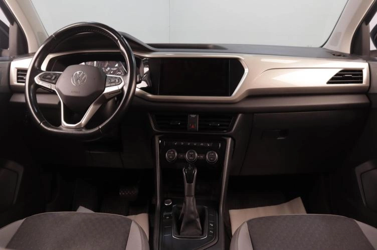 Volkswagen Taos 8 из 16