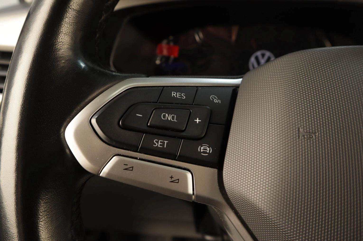 Volkswagen Taos 11 из 16