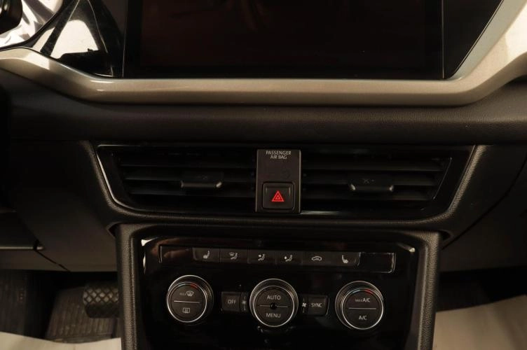 Volkswagen Taos 14 из 16