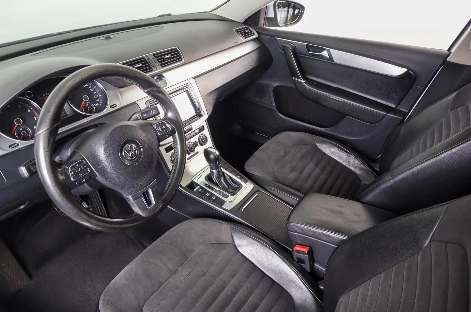 Volkswagen Passat 8 из 25