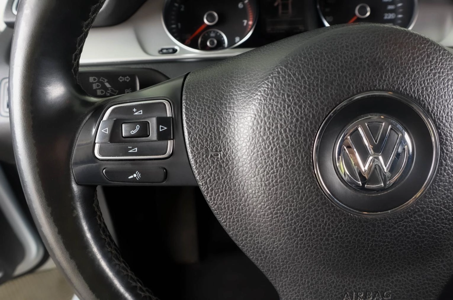 Volkswagen Passat 16 из 25