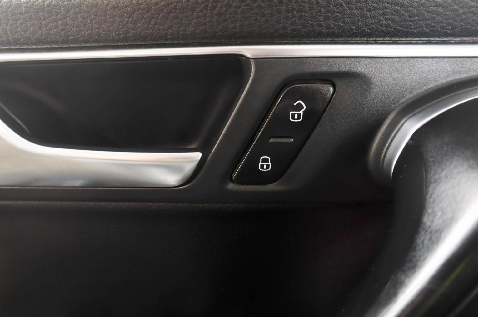 Volkswagen Passat 23 из 25