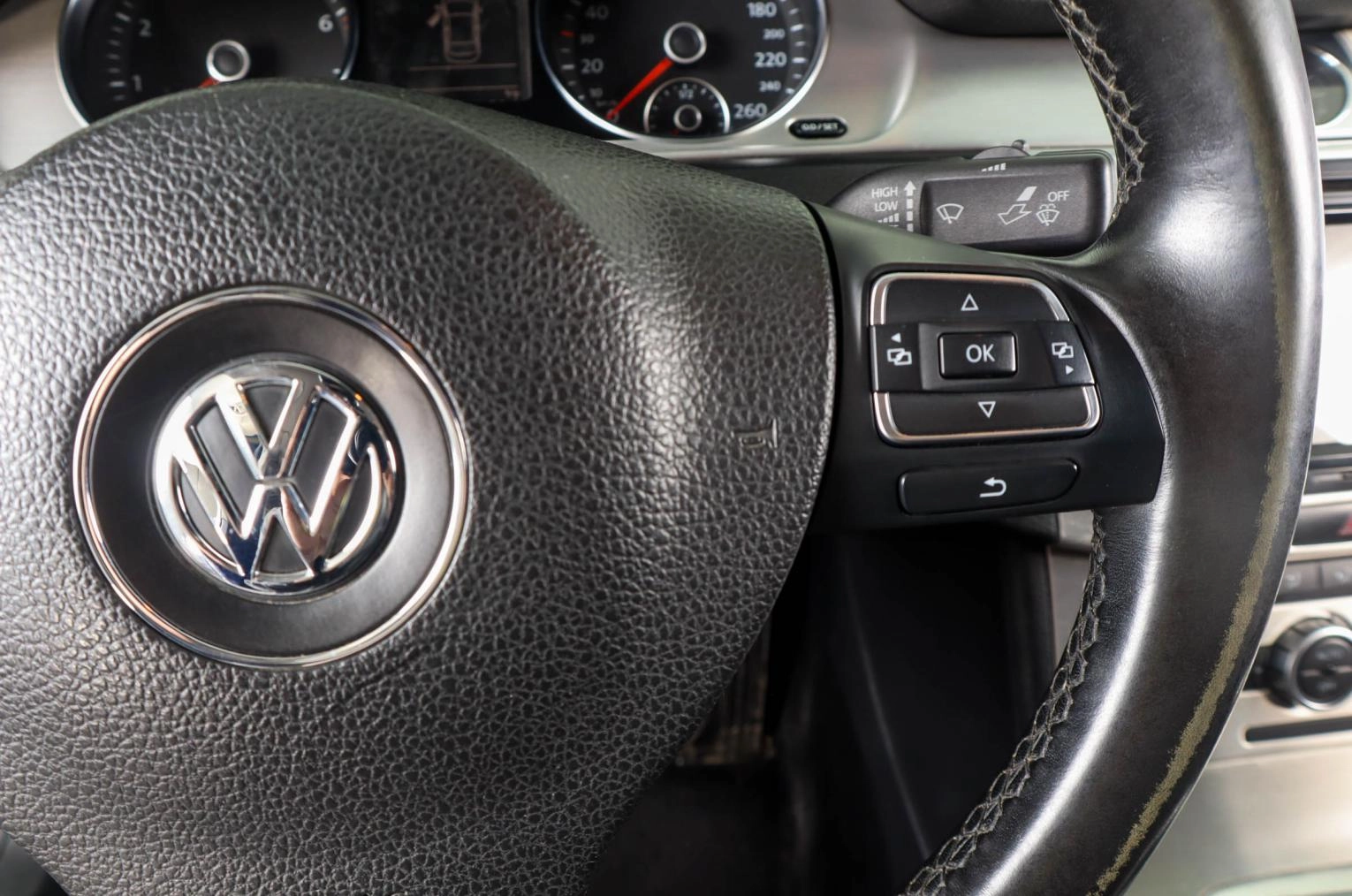 Volkswagen Passat 17 из 25