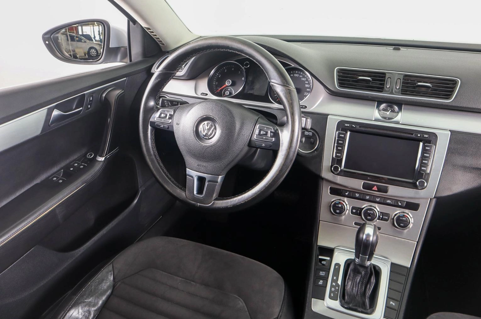 Volkswagen Passat 12 из 25