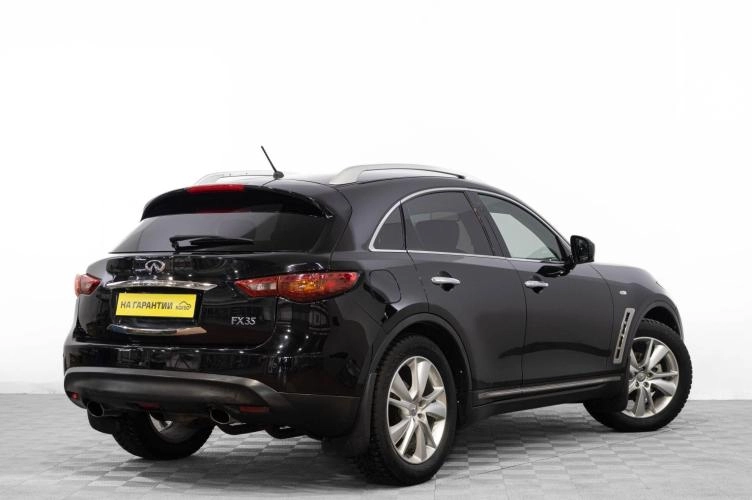 Infiniti FX35 4 из 6