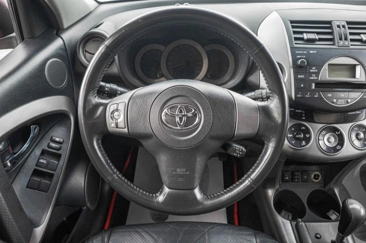 Toyota RAV4 15 из 28