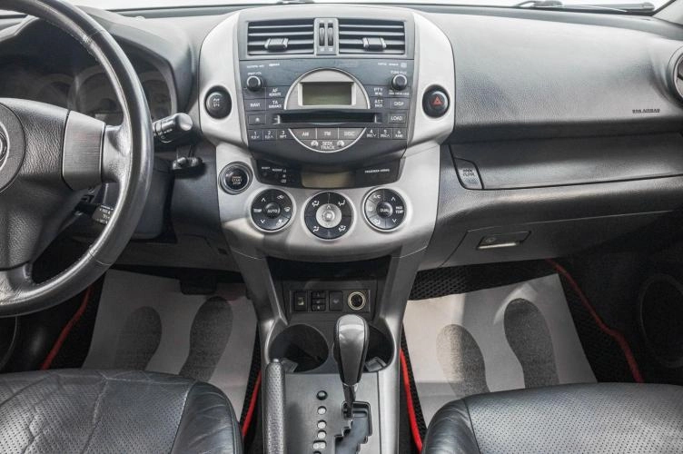 Toyota RAV4 19 из 28