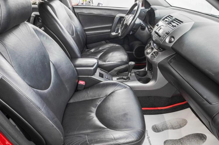 Toyota RAV4 25 из 28