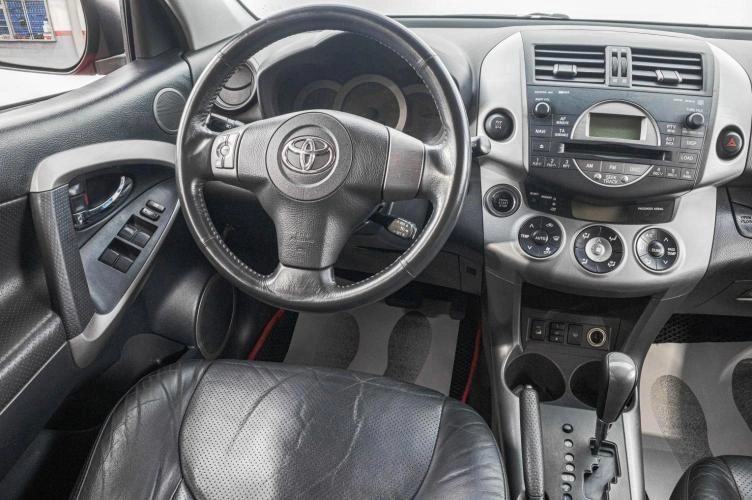 Toyota RAV4 18 из 28