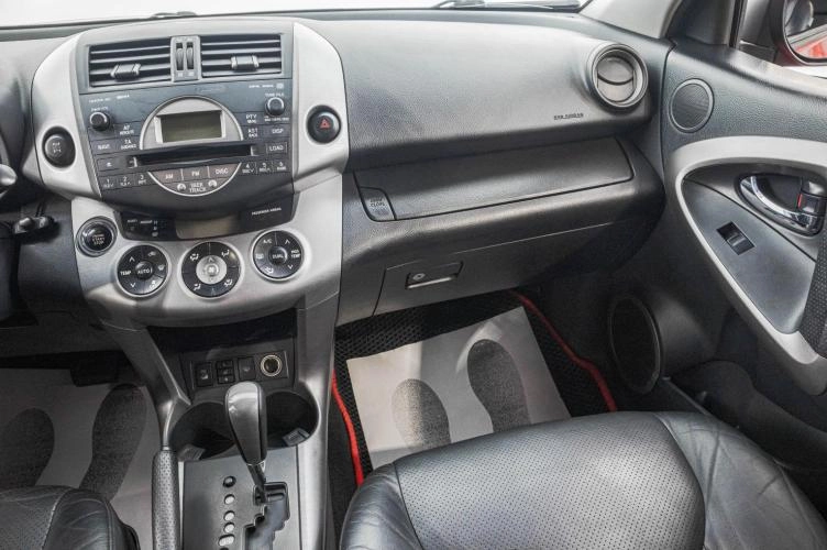 Toyota RAV4 24 из 28