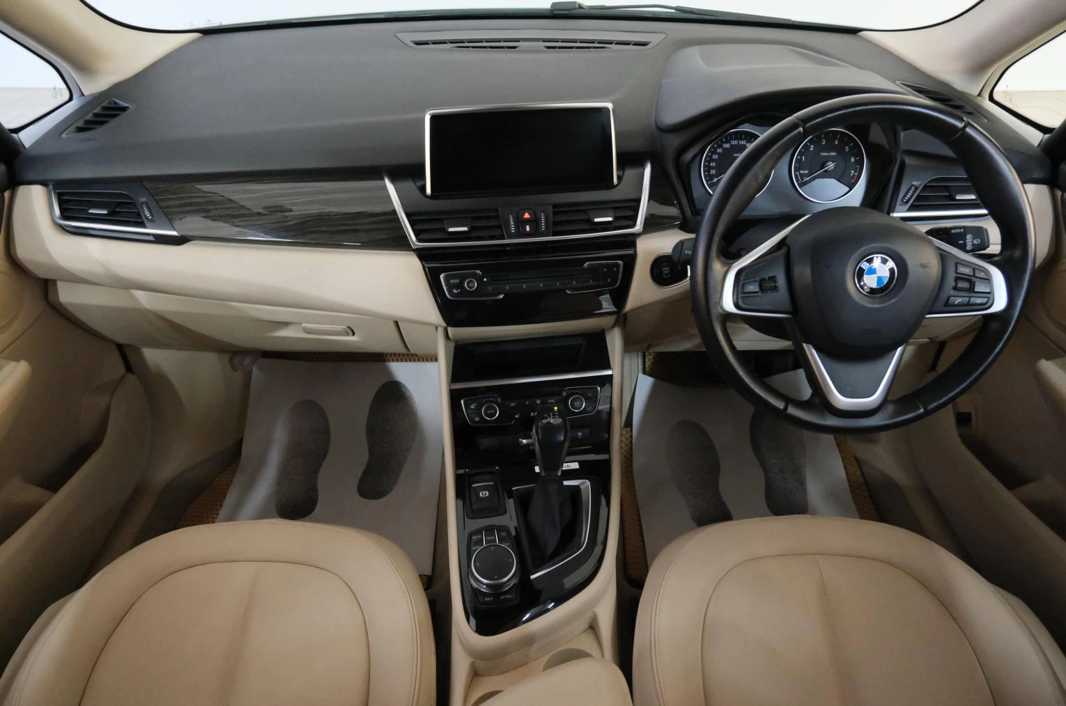 BMW 2 серия Active Tourer 13 из 24