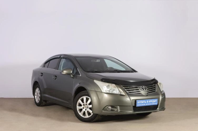 Toyota Avensis 1 из 6
