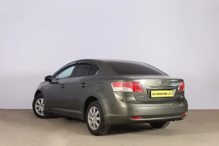 Toyota Avensis 6 из 6