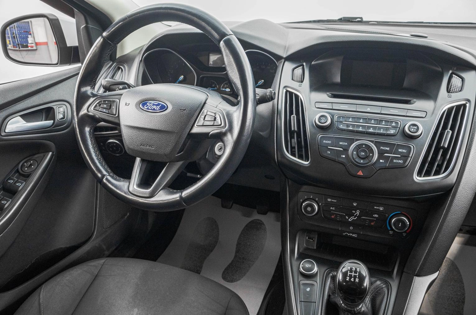 Ford Focus 17 из 26