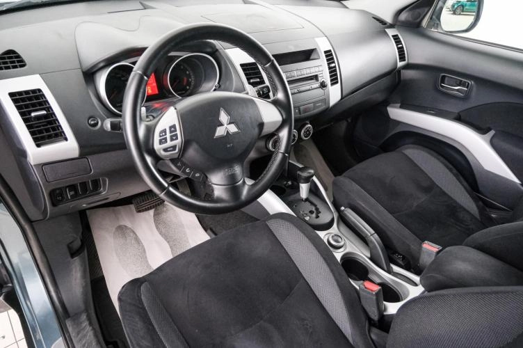 Mitsubishi Outlander 8 из 21