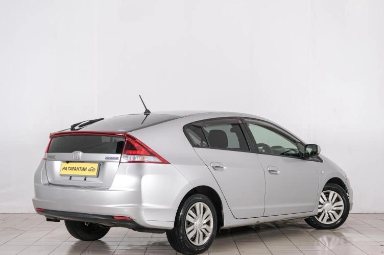 Honda Insight 6 из 20