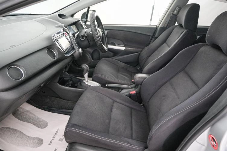 Honda Insight 13 из 20