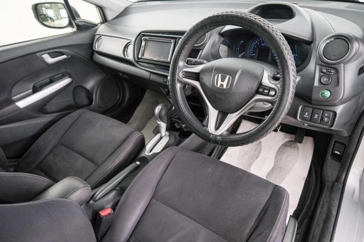 Honda Insight 8 из 20
