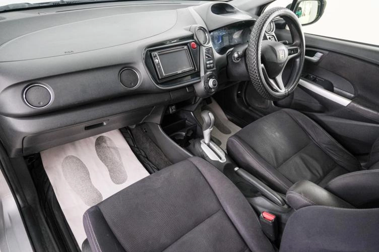 Honda Insight 12 из 20