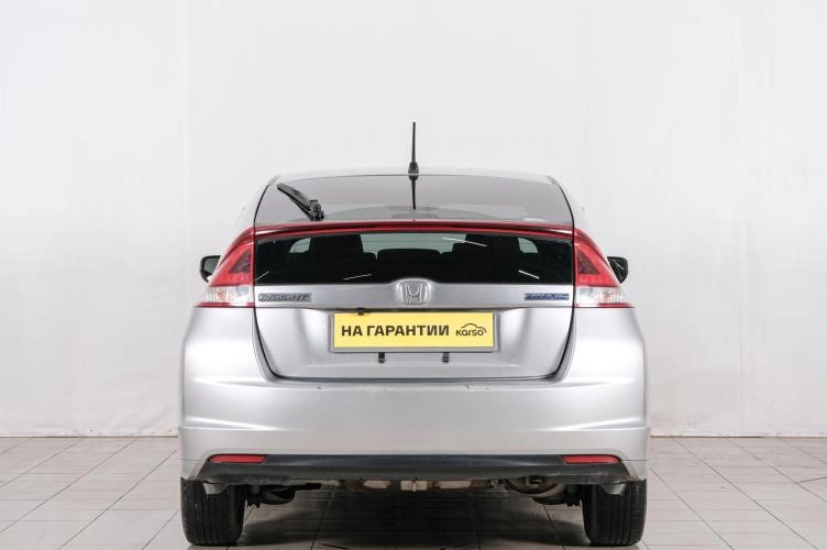 Honda Insight 5 из 20