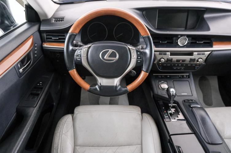 Lexus ES 14 из 24