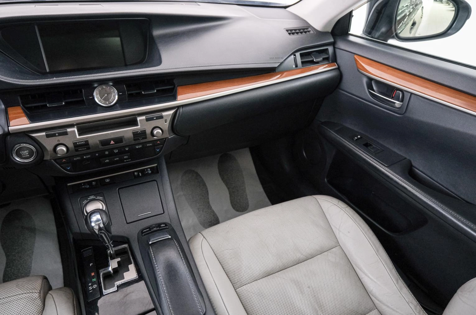 Lexus ES 11 из 24