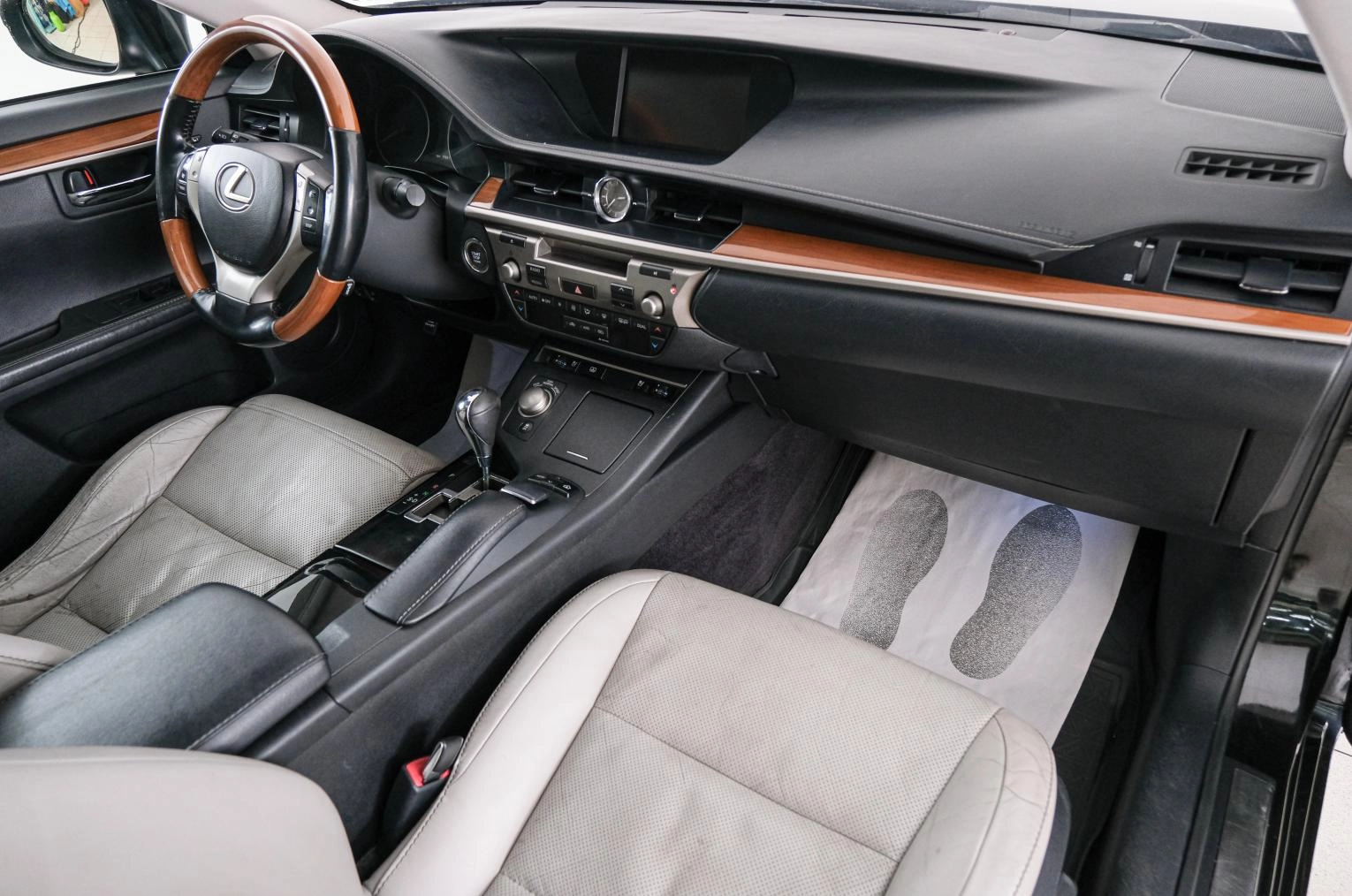Lexus ES 12 из 24
