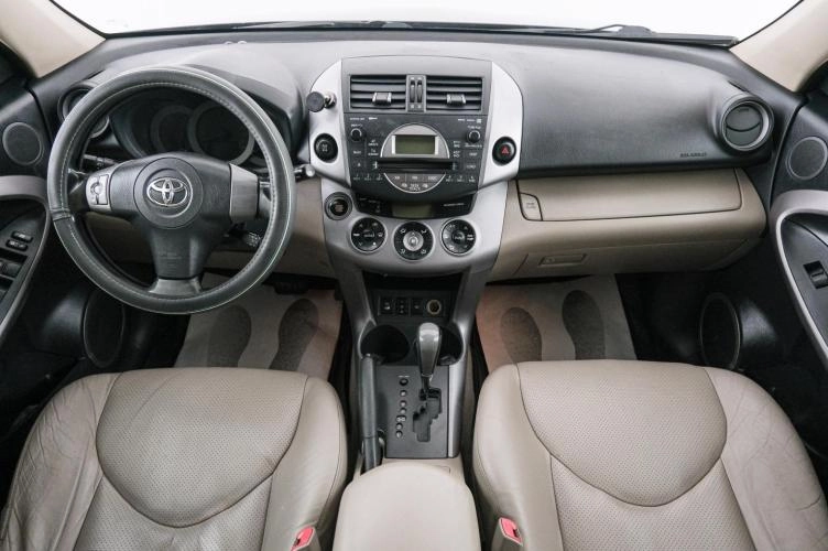 Toyota RAV4 10 из 22