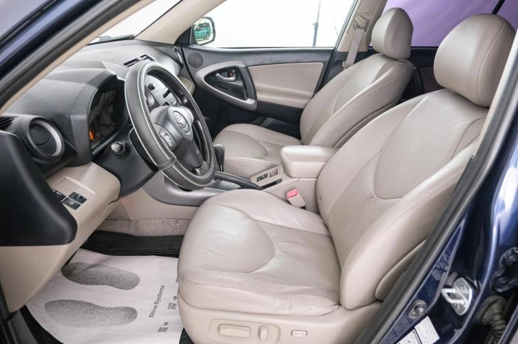 Toyota RAV4 7 из 22