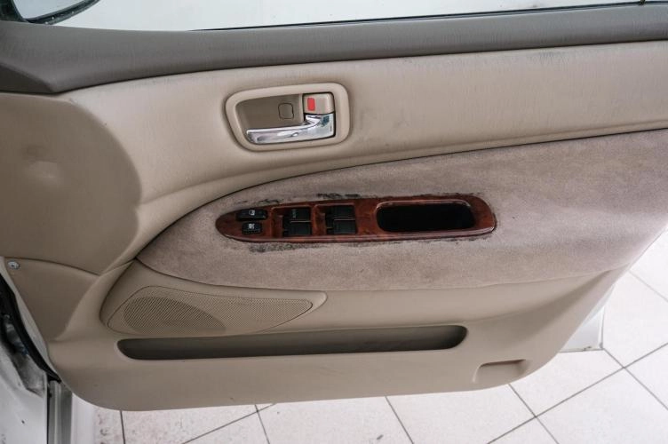 Toyota Vista 17 из 19