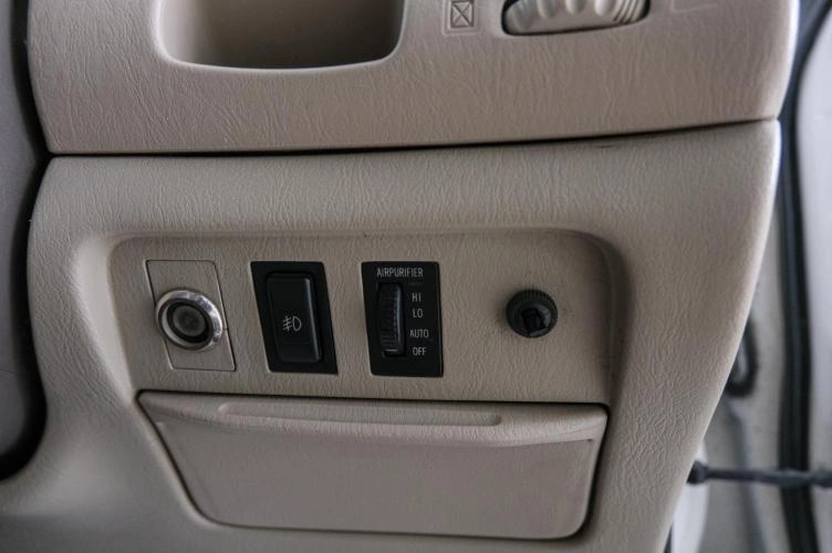 Toyota Vista 16 из 19