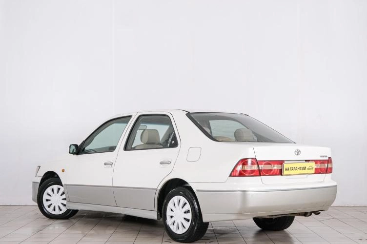 Toyota Vista 4 из 19