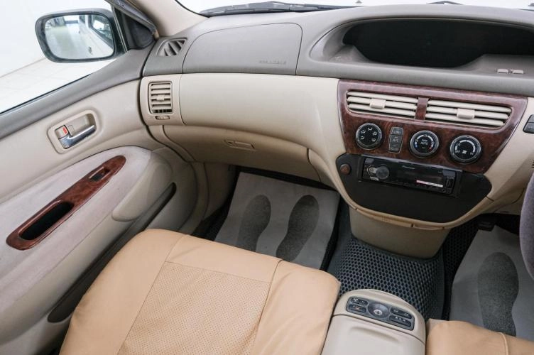 Toyota Vista 11 из 19