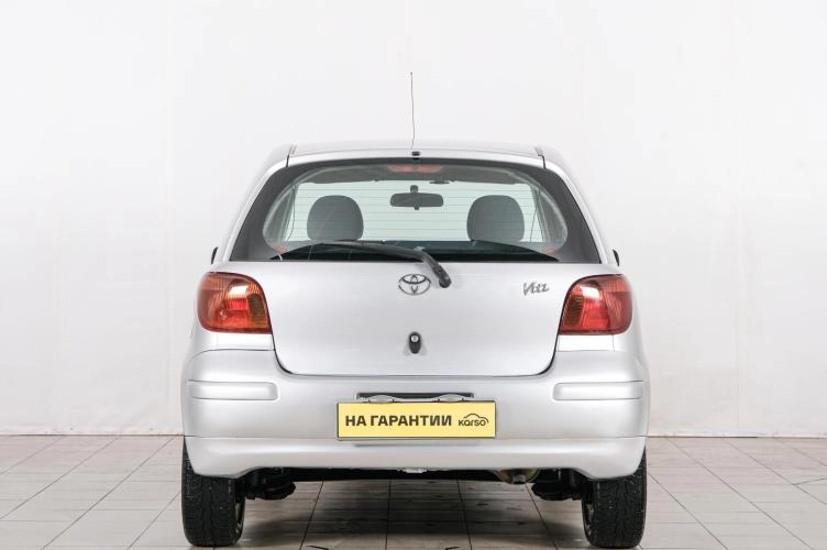 Toyota Vitz 5 из 21
