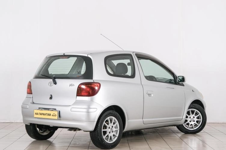 Toyota Vitz 6 из 21