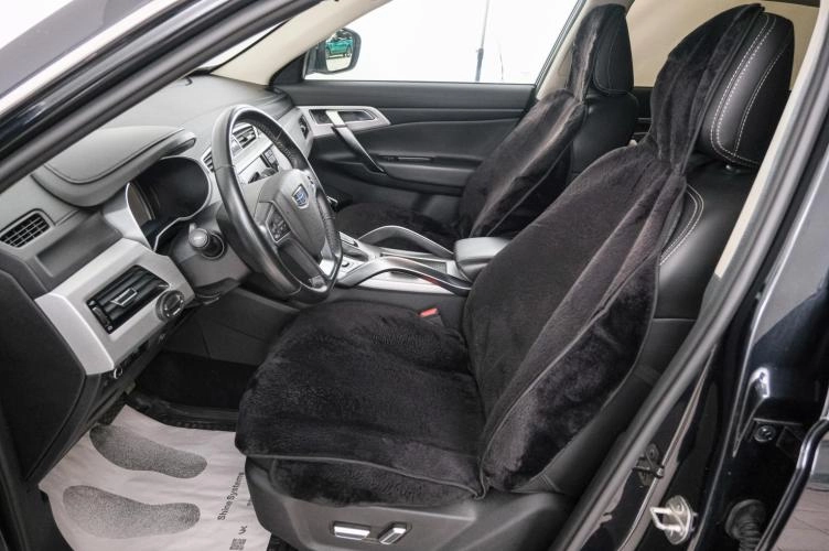 Geely Atlas 7 из 22